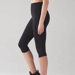 Lulu lemon black high waisted crop